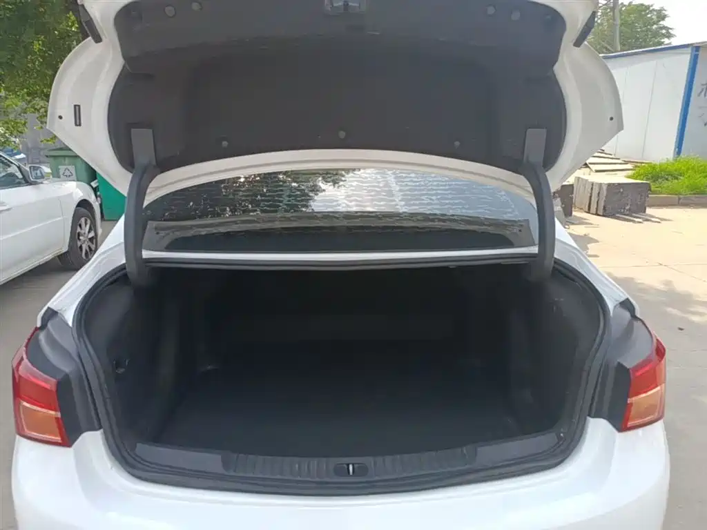 Buick Verano 2015 Sedan 15S Automatic Leading фото 19