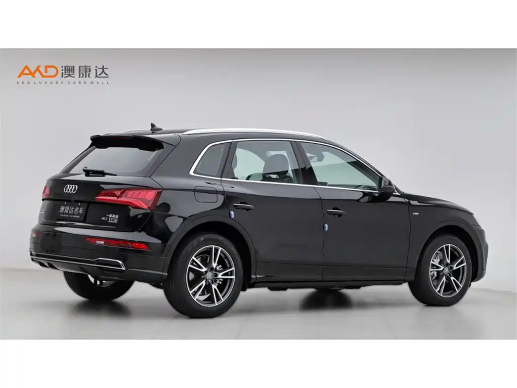 Audi Q5L 2020 Facelift 40 TFSI Honor Fashion фото 3