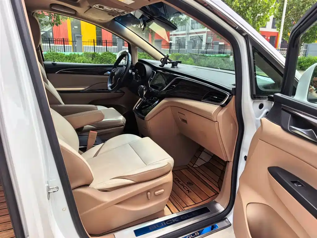 Buick GL8 2018 ES 28T Luxury Type China VI фото 22