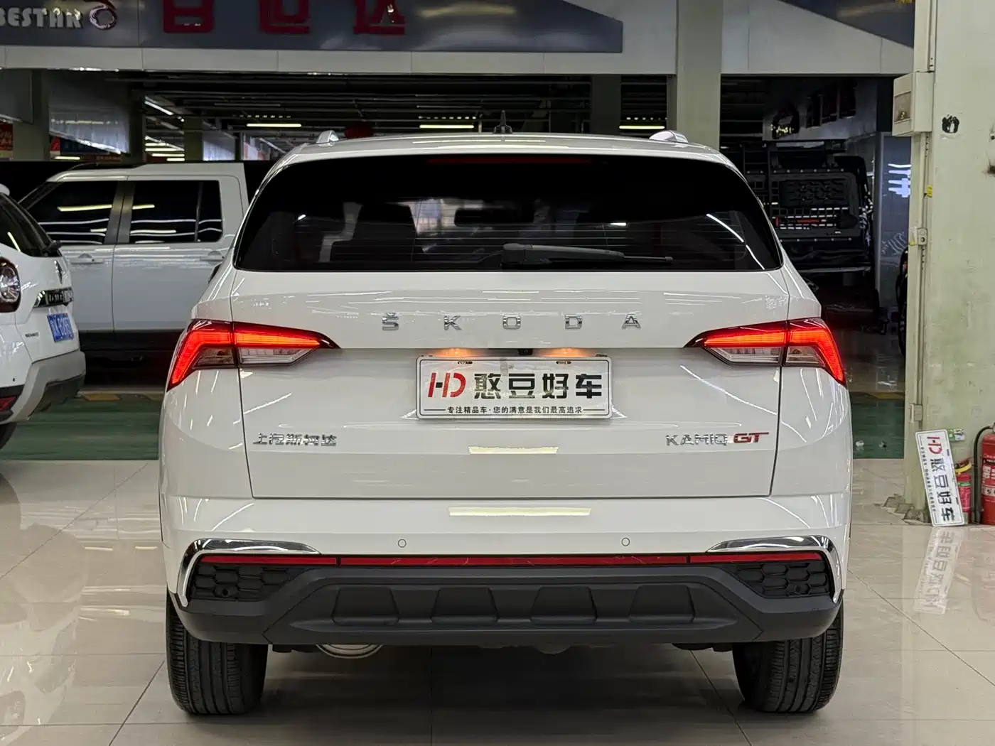 Škoda Kamiq 2021 GT 1.5L Automatic Flagship Edition фото 17