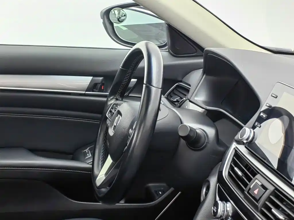 Photo 22 - Honda Inspire