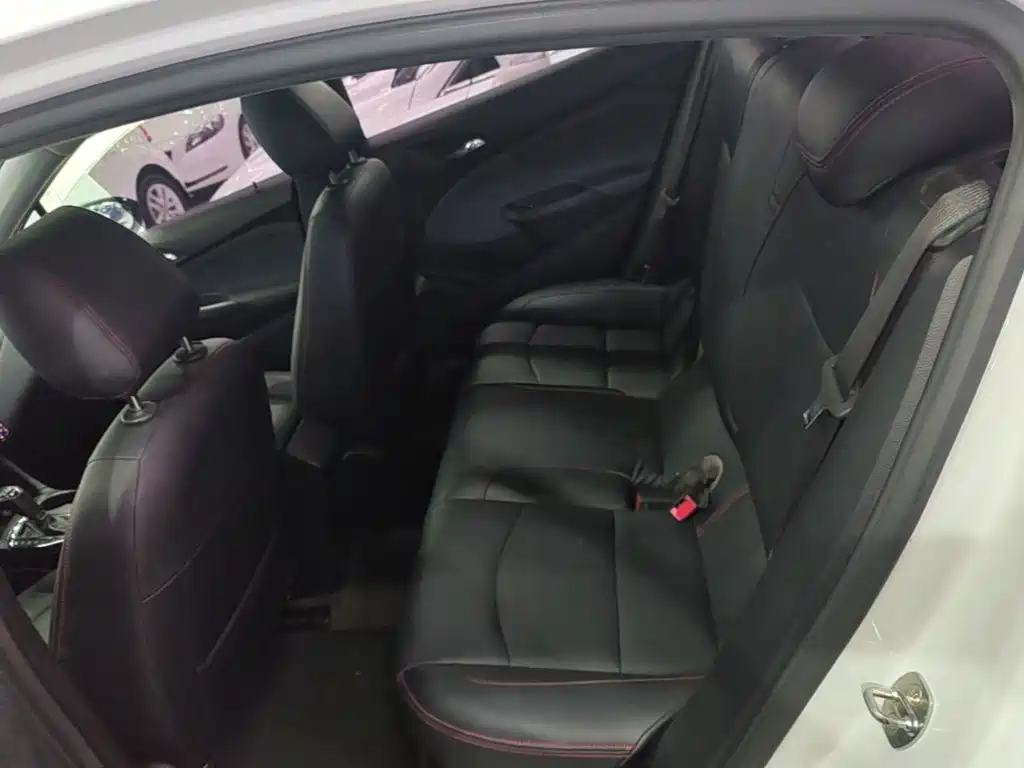 Chevrolet Cruze 2019 2018 Redline 320 Automatic Pioneer Edition