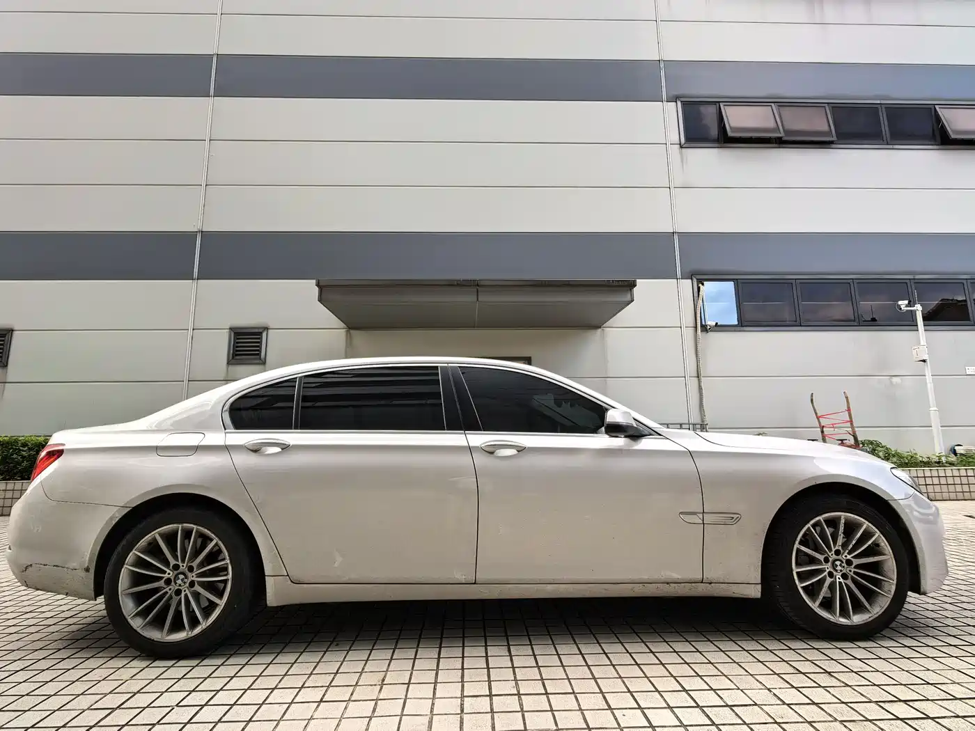 BMW 7 Series 2014 730Li Premium фото 8