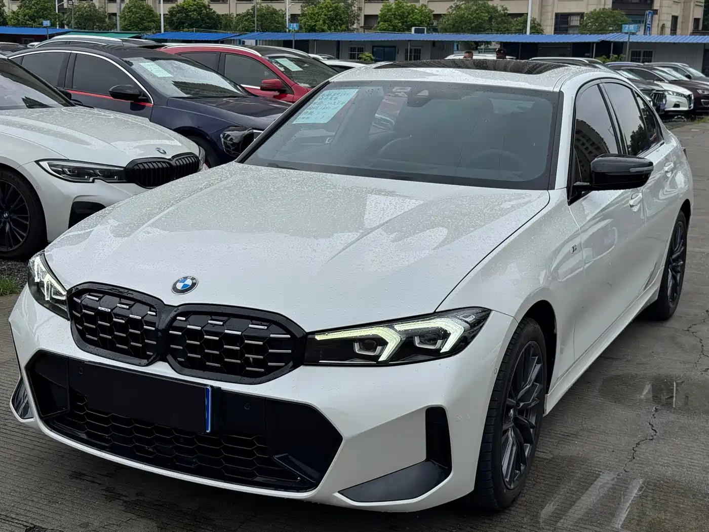 BMW 3 Series 2023 325i M Sport Black Night Package