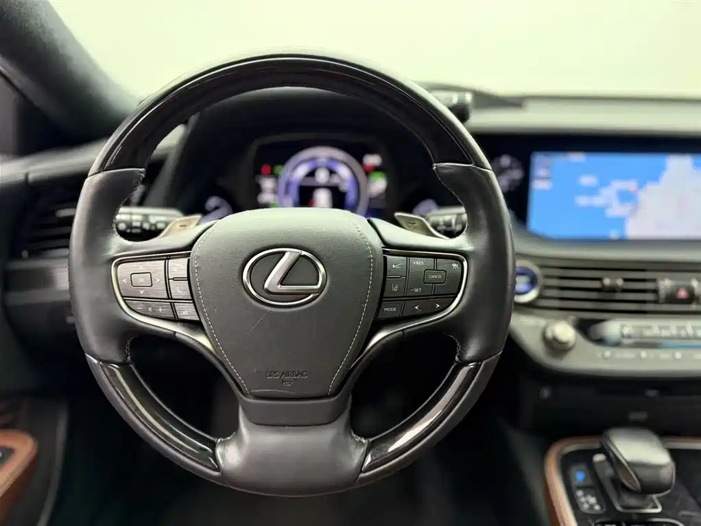 Lexus LS 2018 500h Executive Edition China V фото 5