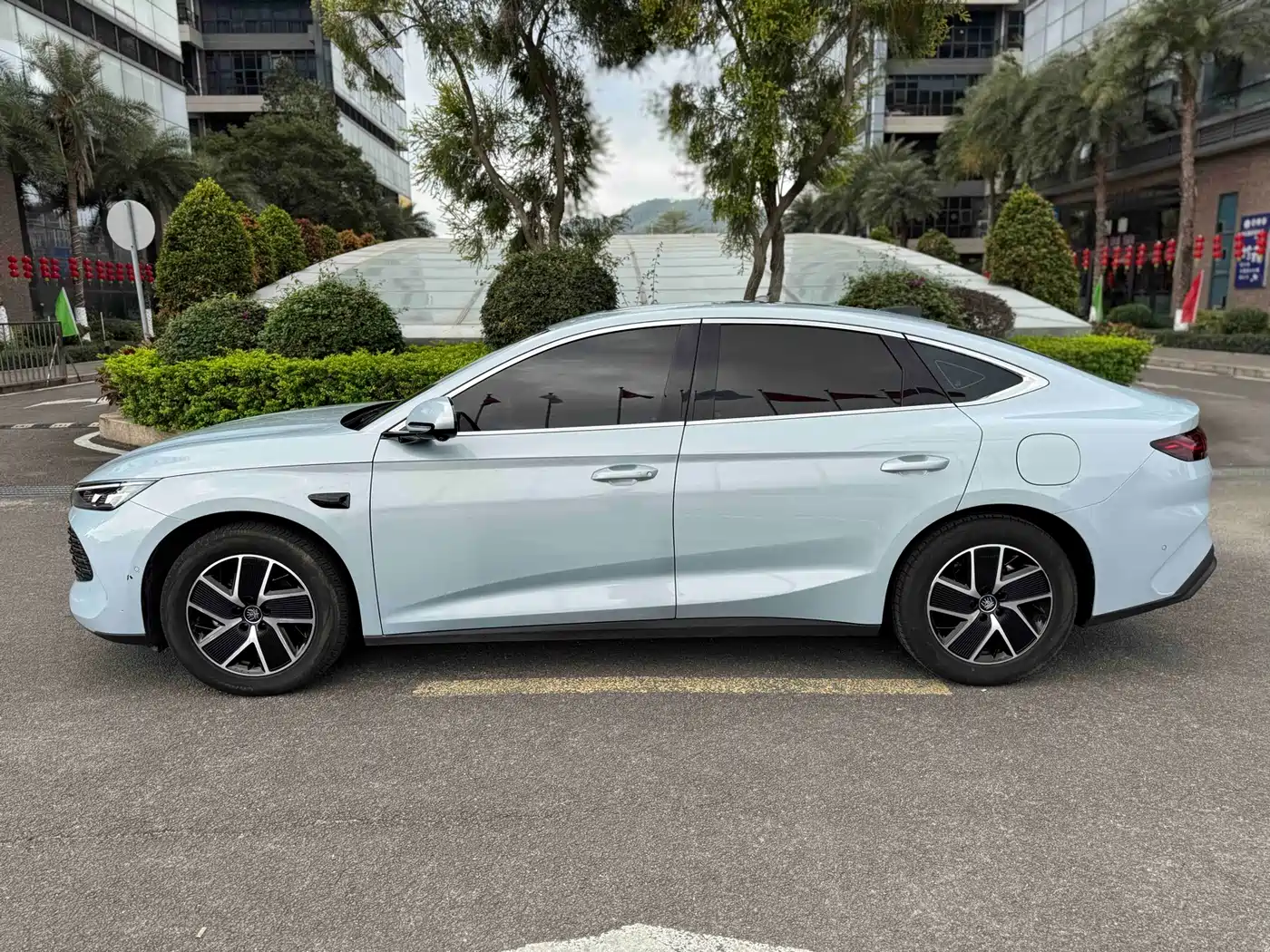 BYD Qin L 2025 DM-i Smart Drive Edition 120KM Surpassing фото 21