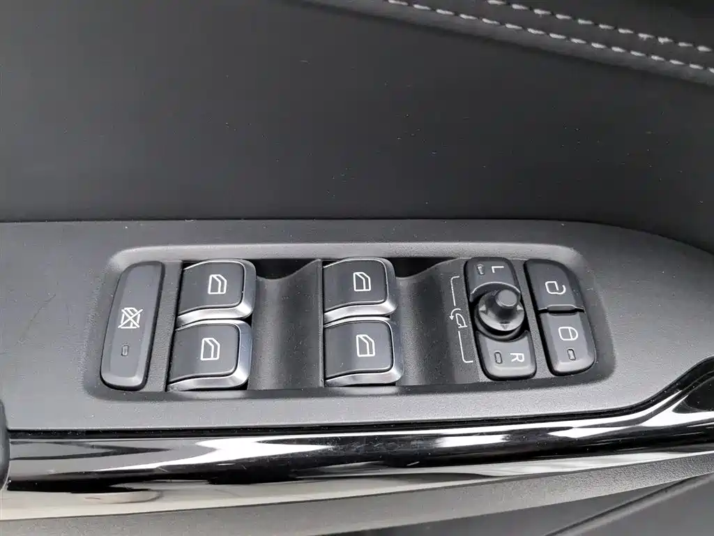 Lynk & Co 03 2022 2.0TD DCT Power Plus фото 9