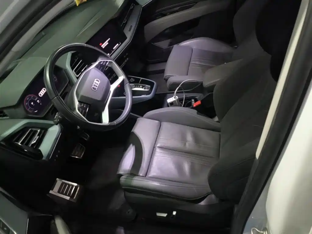 Audi Q5 e-tron 2022 40 e-tron Starlight Edition Brocade Package фото 15