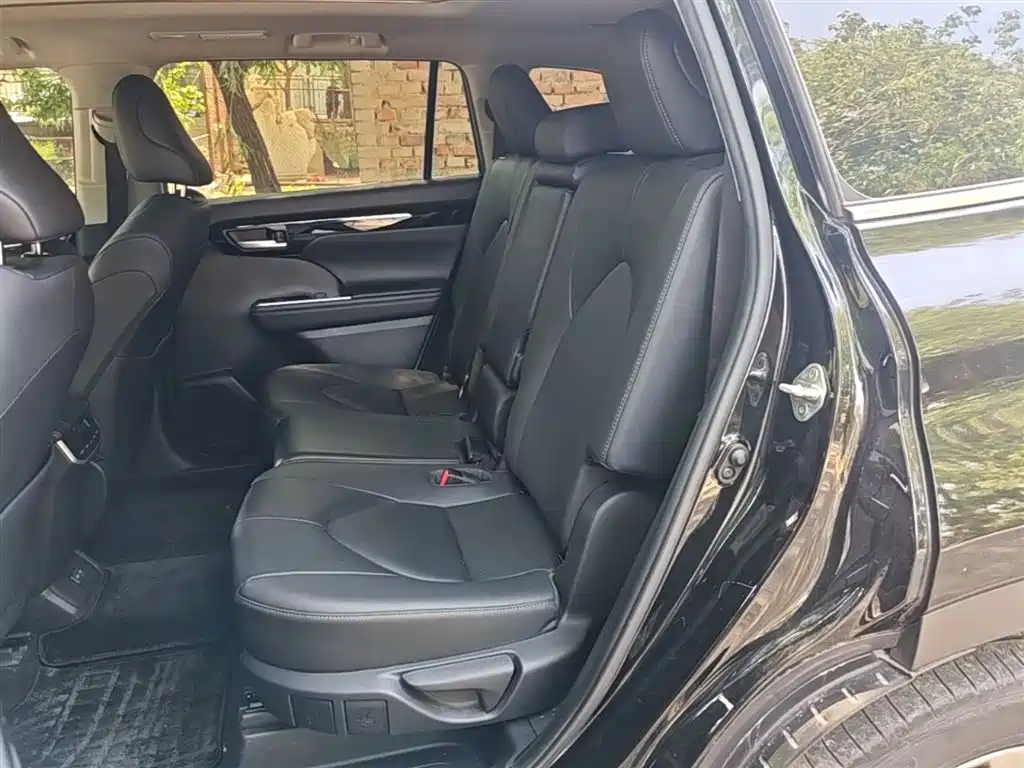 Toyota Highlander 2022 380T 4WD Luxury 7-Seater фото 17