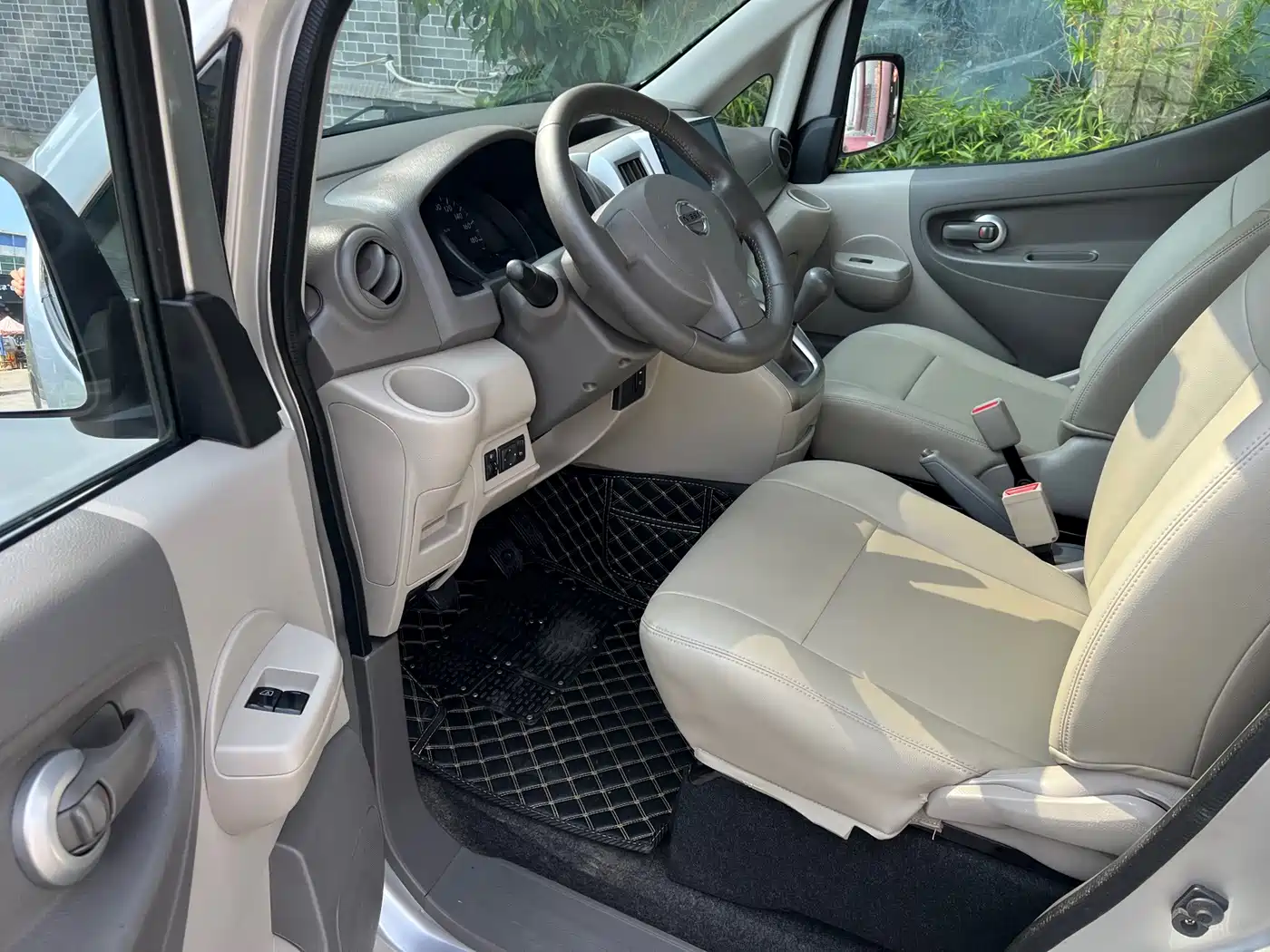Nissan NV200 2015 2014 1.6L Manual Luxury (China V)