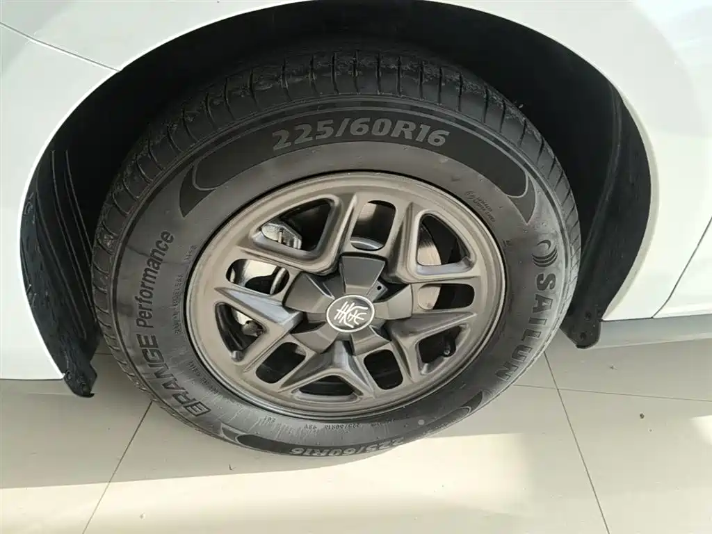 BYD Qin PLUS 2025 DM-i Smart Drive 55KM Leader фото 23