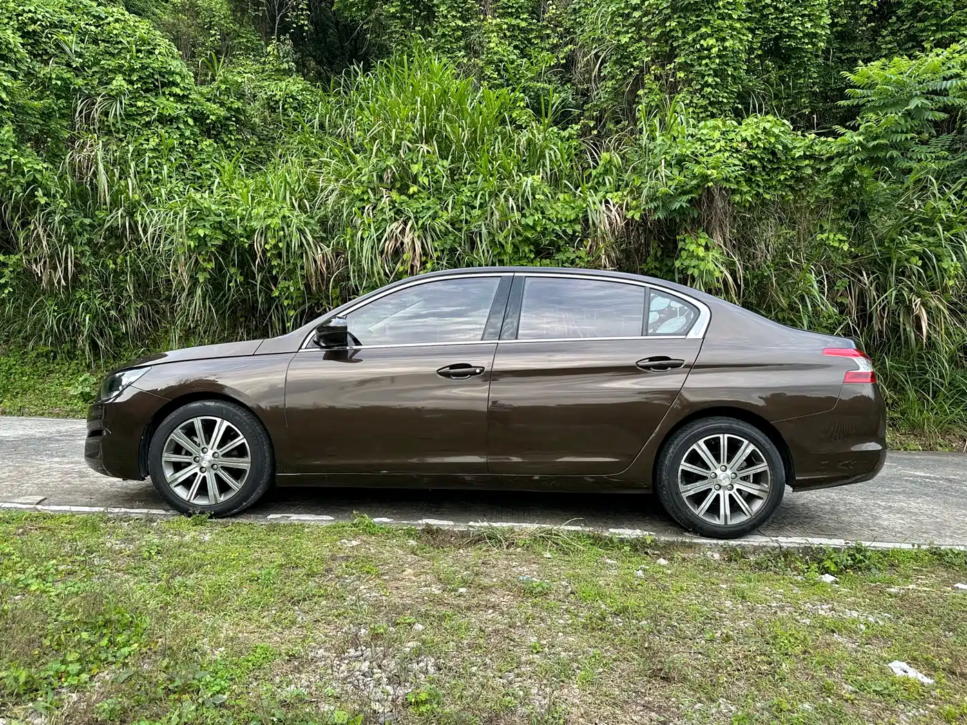 Peugeot 408 2014 1.8L Automatic Luxury Edition фото 18