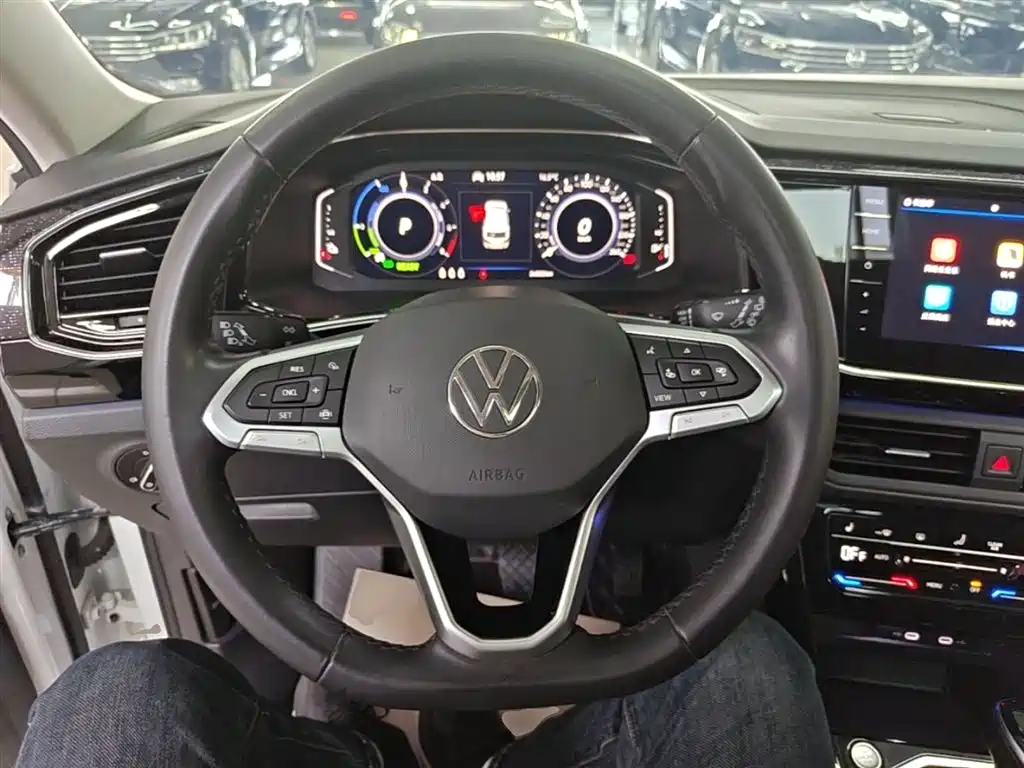 Volkswagen Tayron GTE Plug-in Hybrid 2022 1.4T Luxury фото 11