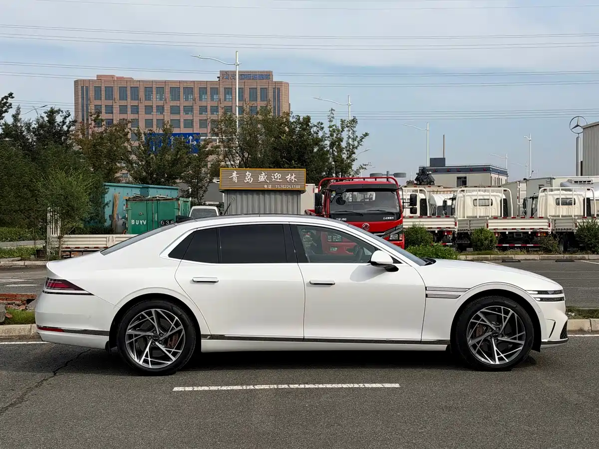 Genesis G90 2023 2023 3.5T Luxury Version