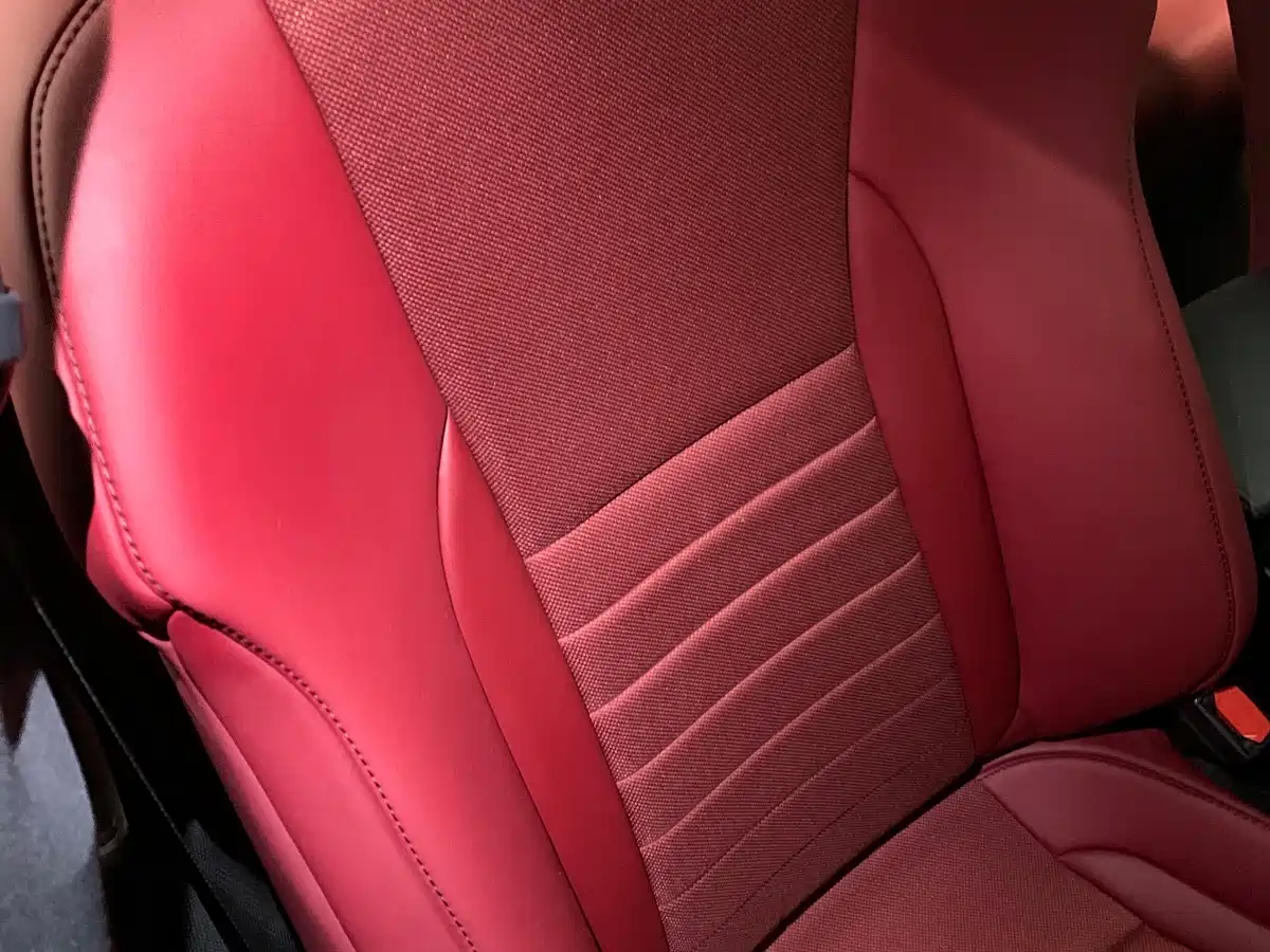 Lexus IS 2015 200t F SPORT фото 11