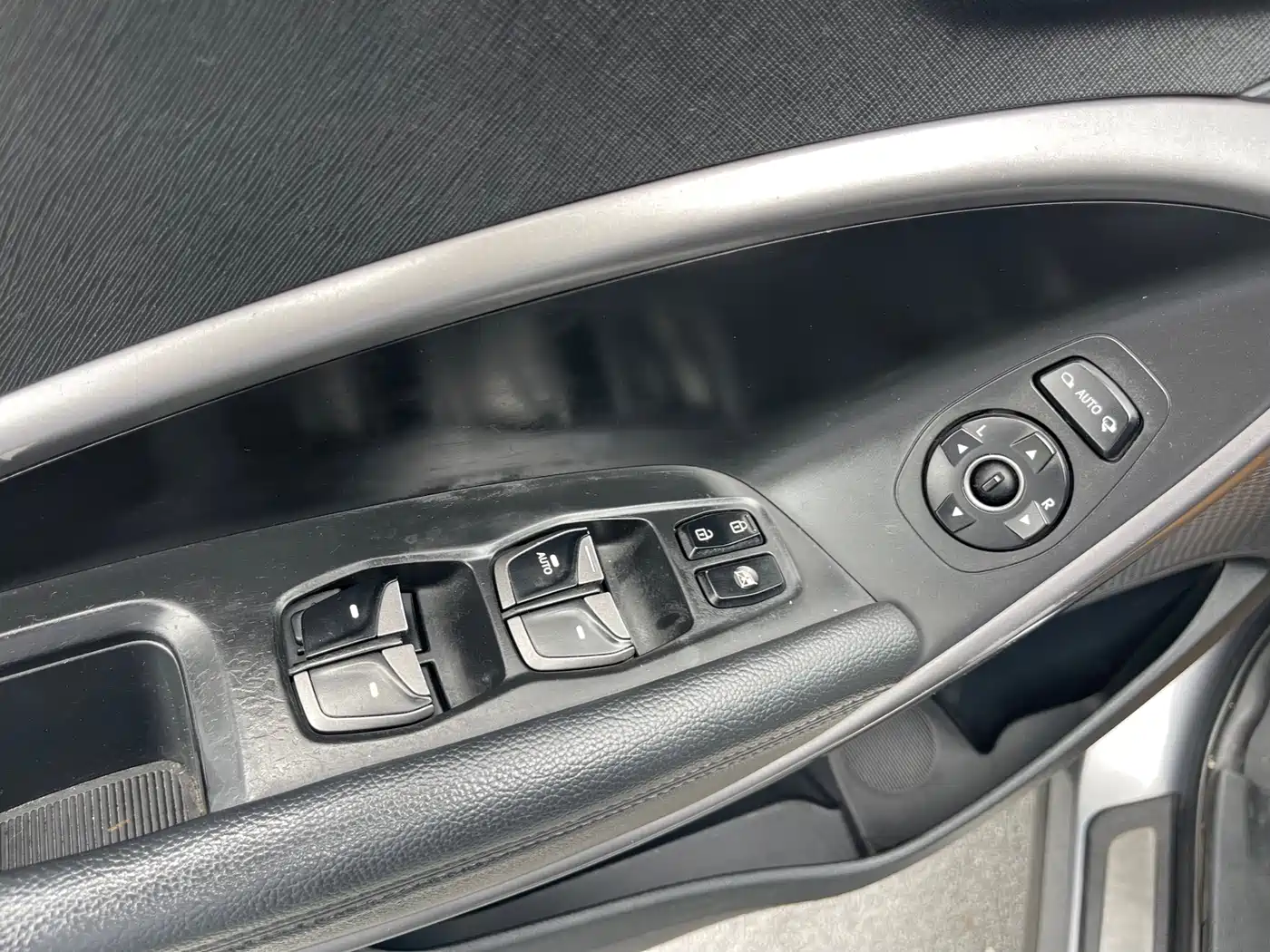 Hyundai Santa Fe 2013 Model 2.4L Automatic 2WD Comfort фото 14