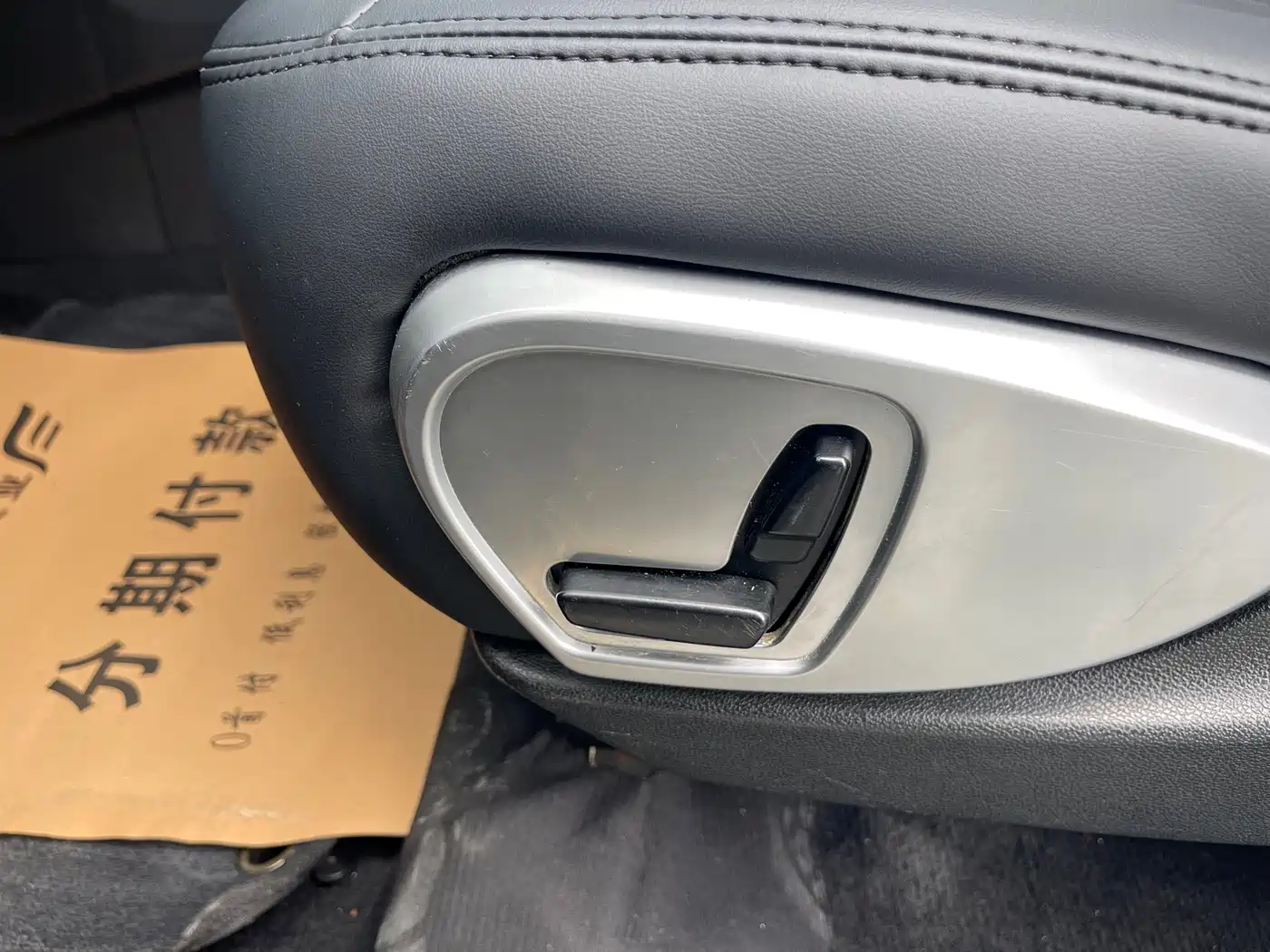 Hyundai Santa Fe 2013 Model 2.4L Automatic 2WD Comfort фото 19
