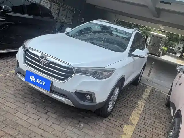  Besturn Besturn X80 2017 2.0L Manual Luxury