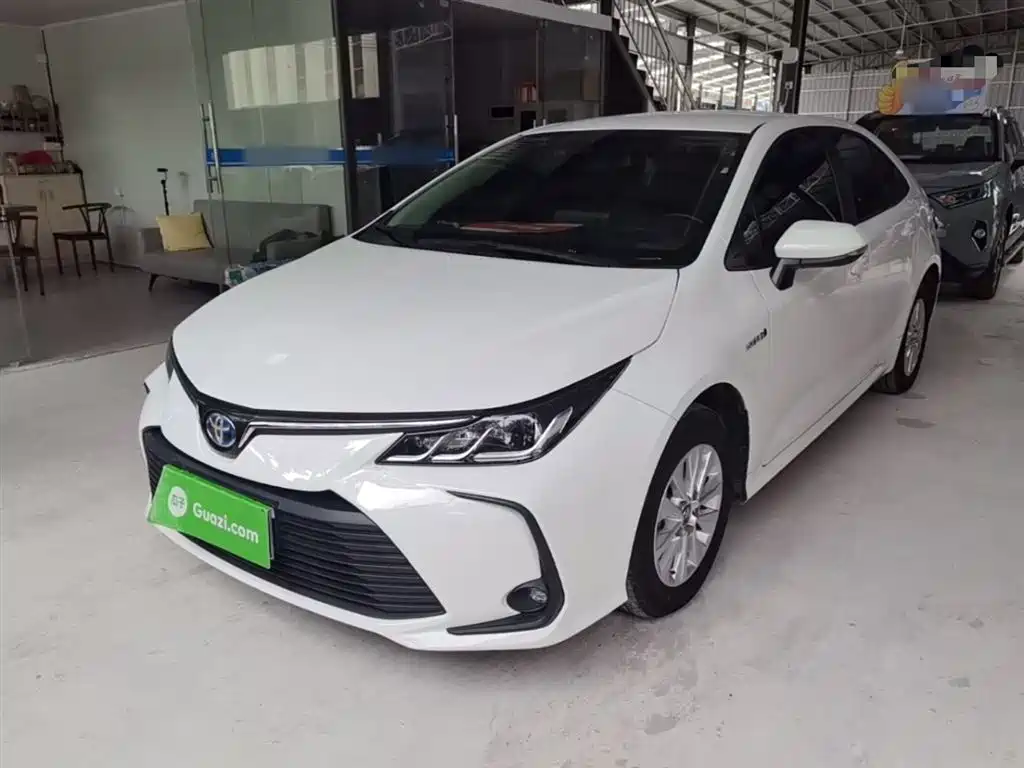 Toyota Corolla 2022 Hybrid 1.8L E-CVT Pioneer Edition фото 2