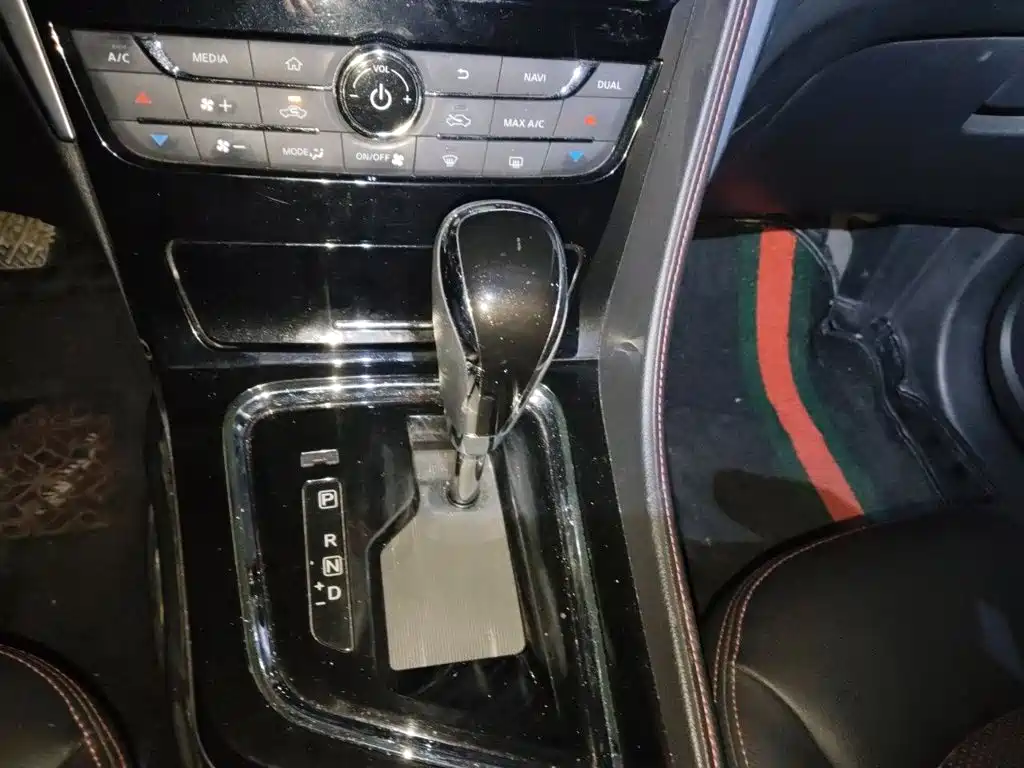 Venucia T70 2018 2018 2.0L CVT RuiXiang Edition