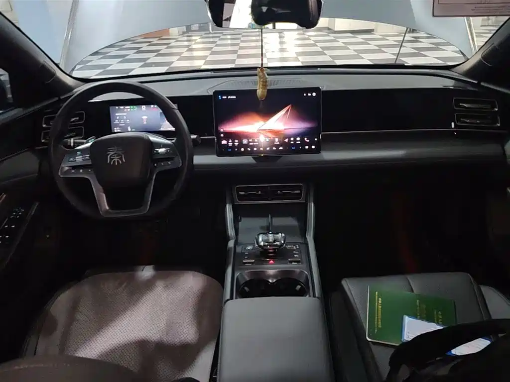 BYD Qin L 2025 DM-i Smart Drive Edition 80KM Leading фото 6