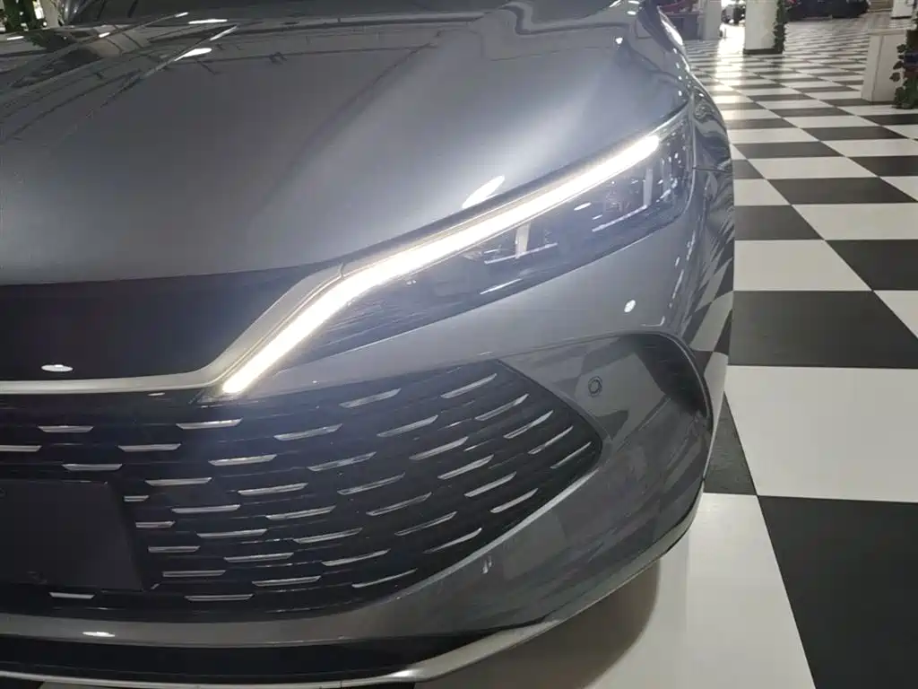 BYD Qin L 2025 DM-i Smart Drive Edition 80KM Leading фото 18