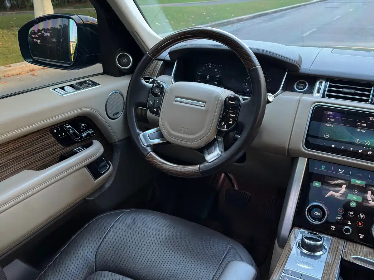 Land Rover Range Rover 2018 3.0 SC V6 Vogue Heritage Extended Edition фото 18