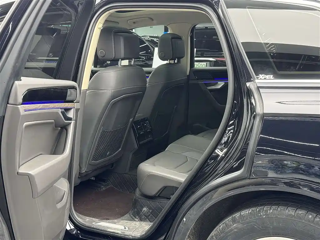 Volkswagen Touareg 2022 2.0TSI Rui Shang Edition фото 7