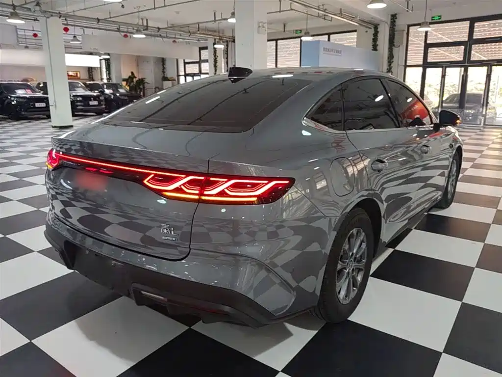 BYD Qin L 2025 DM-i Smart Drive Edition 80KM Leading фото 5