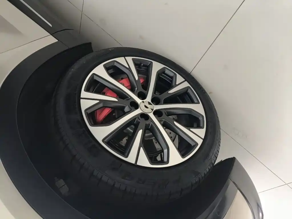 Фото 23 - NIO EC7