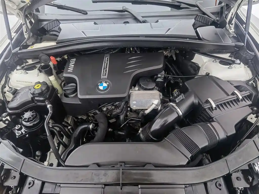 BMW X1 2013 xDrive20i X Design Package фото 6