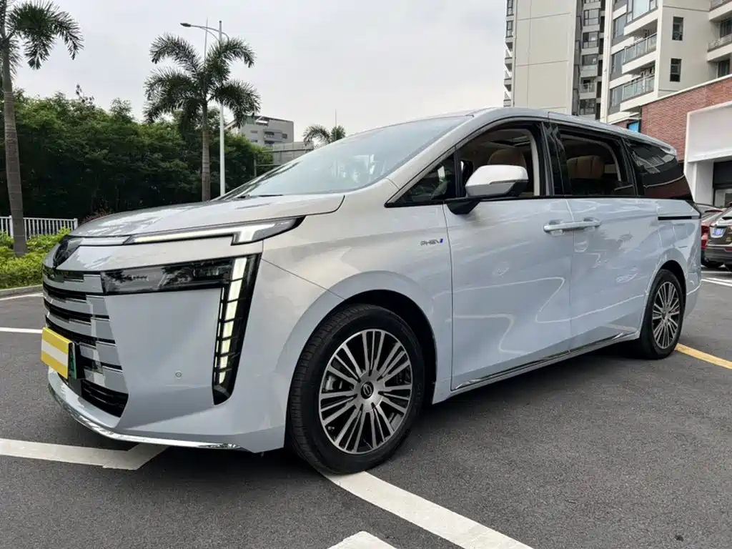 GAC Trumpchi E8 NEV 2024 Model 150km MAX+