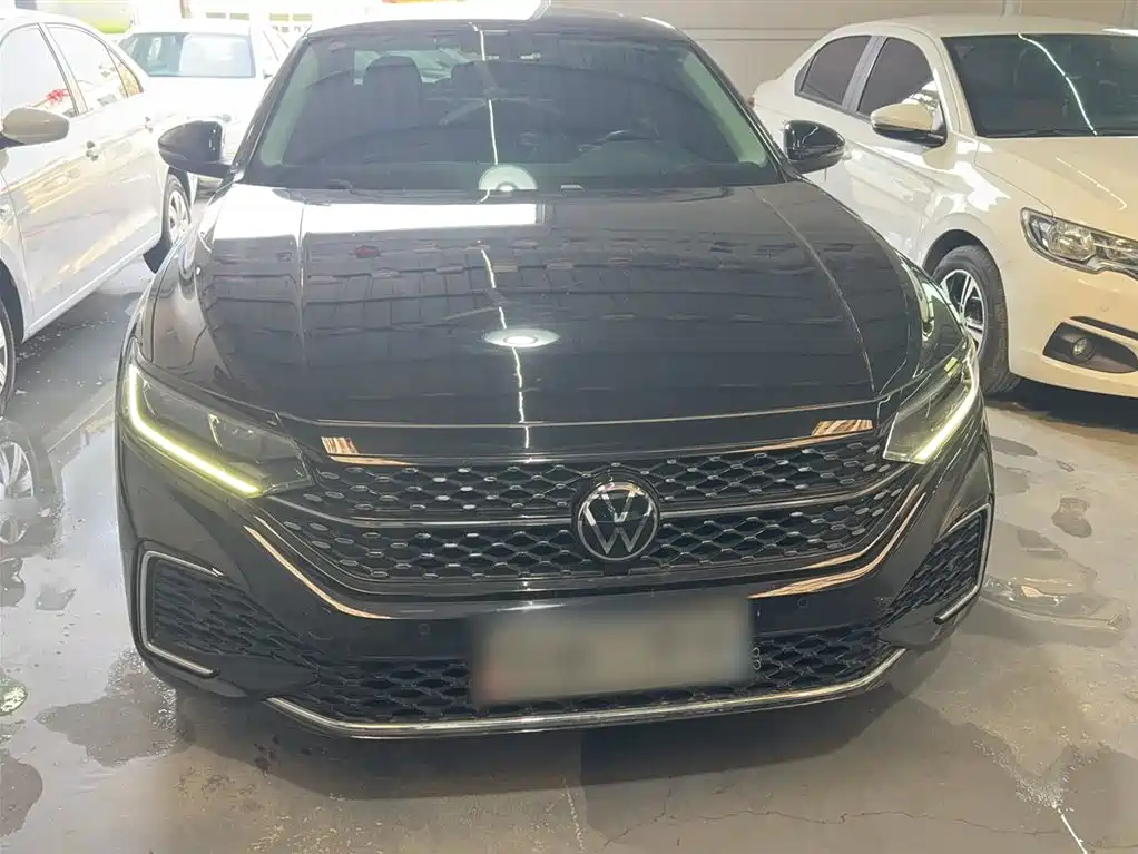 Volkswagen Passat 2023 330TSI Starlight Elite Edition фото 7