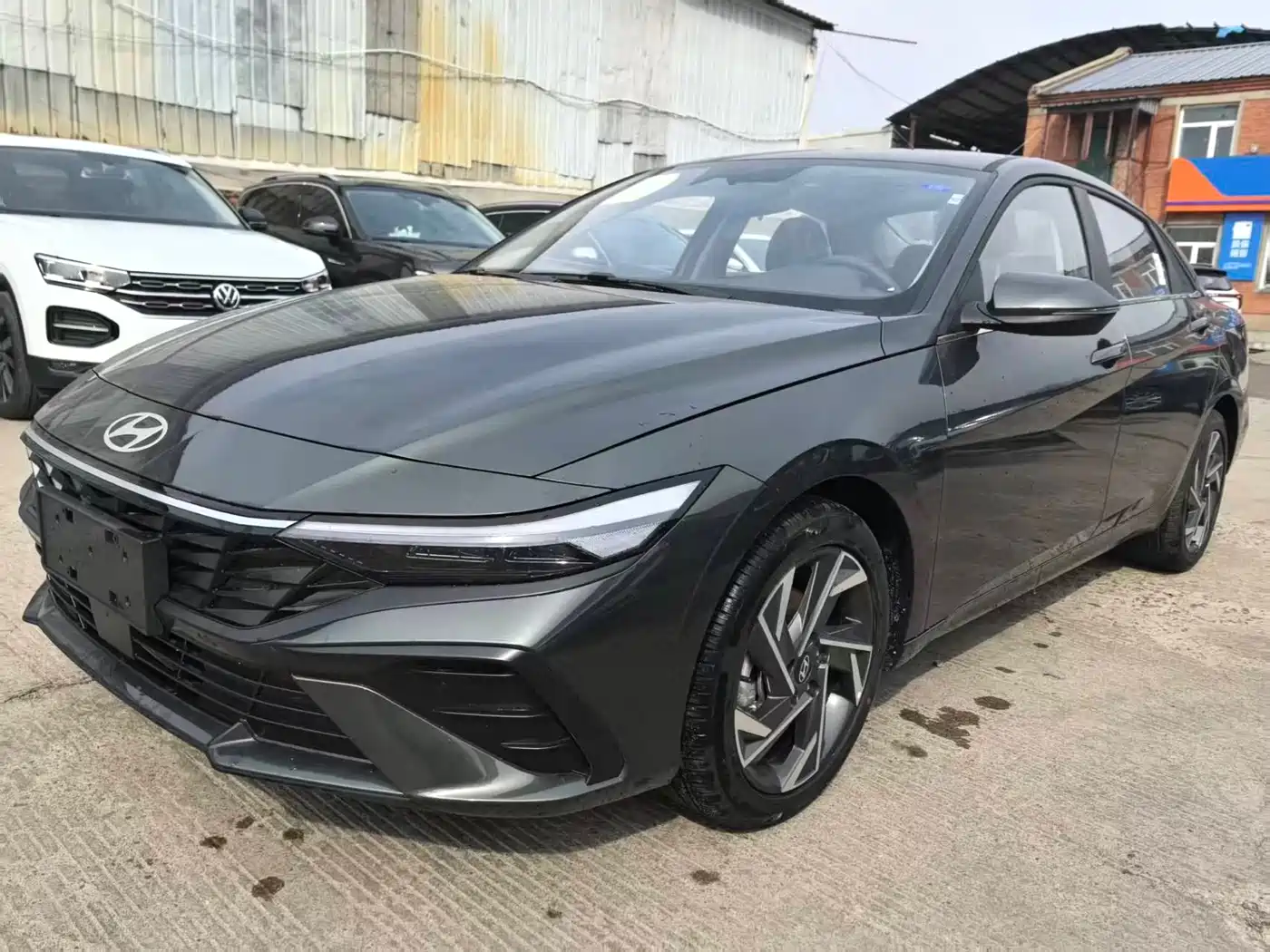 MODERN ELANTRA