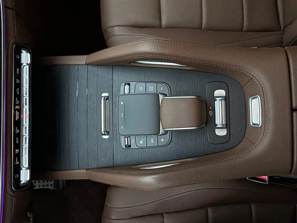 Mercedes-Benz GLS 2024 GLS 450 4MATIC Fashion Edition фото 13