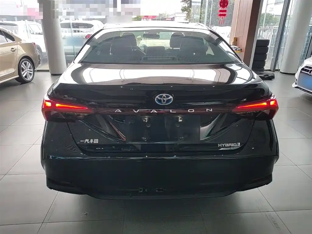 Toyota Avalon 2019 Hybrid 2.5L Luxury Edition China VI фото 6