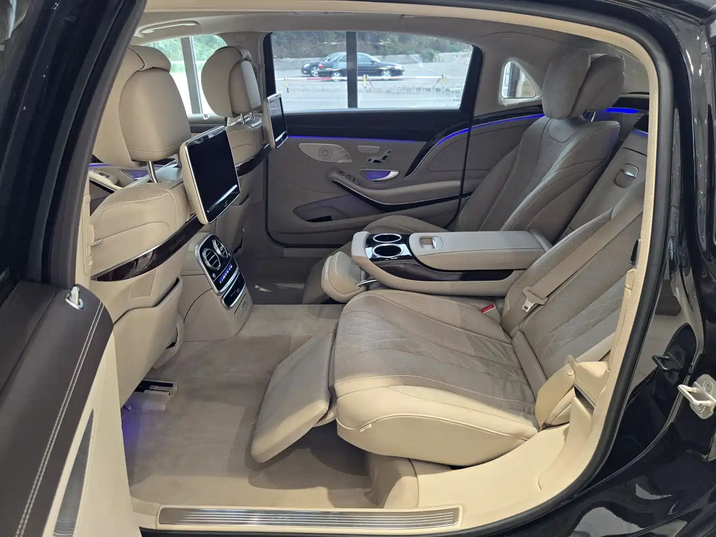 Mercedes-Benz Maybach S-Class 2017 S 400 4MATIC фото 12