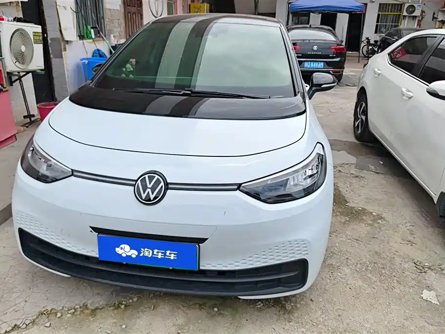 Volkswagen ID.3 2023 Pure Smart Edition фото 2