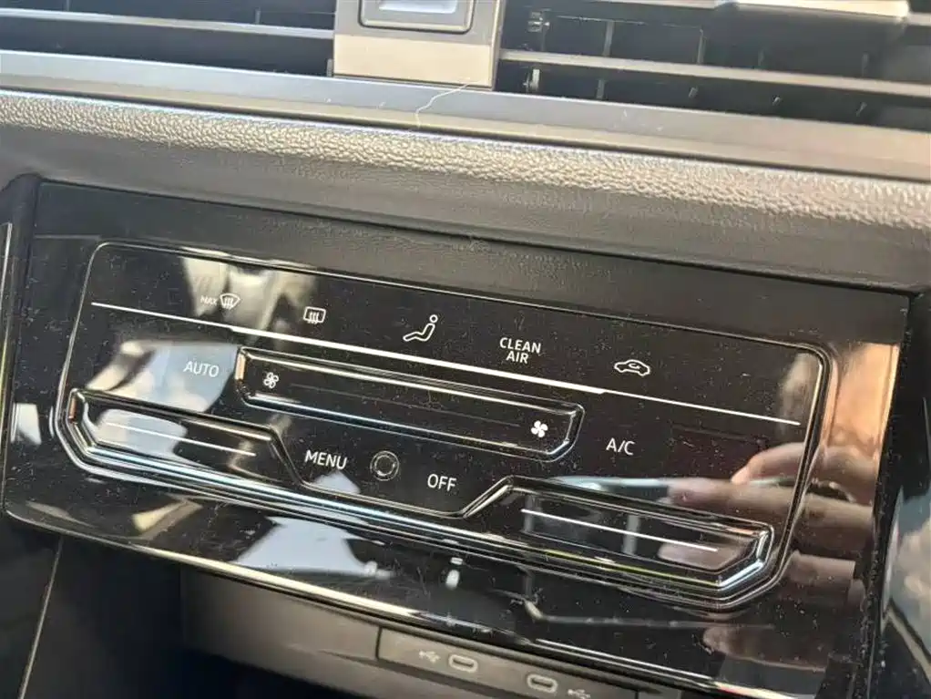 Volkswagen Tayron 2022 380TSI 4WD R-Line Smart Connect Edition фото 7