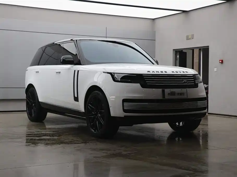 Land Rover Range Rover 2024 3.0 L6 400PS Golden Age Extended 7-Seater фото 25