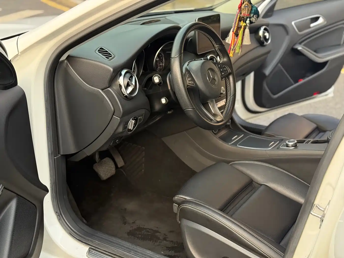Mercedes-Benz GLA 2018 GLA 200 Dynamic фото 4