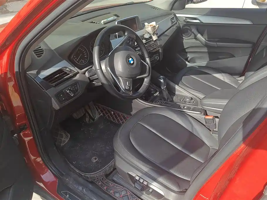 BMW X1 2018 sDrive18Li Fashion Model фото 9