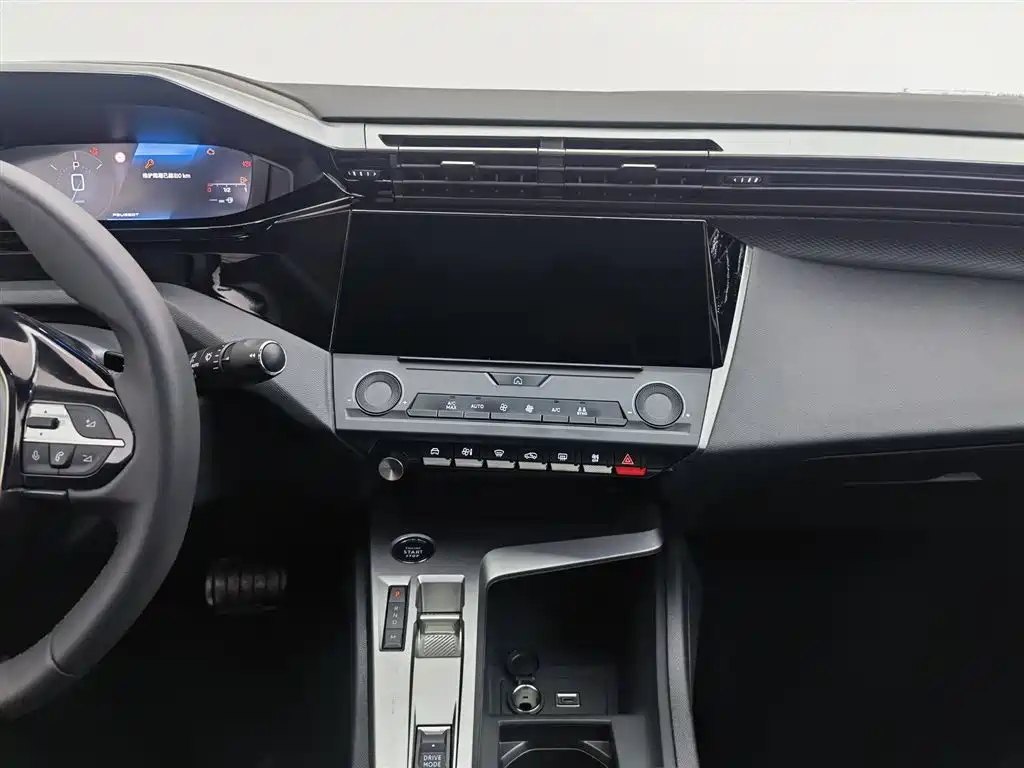 Peugeot 408X 2023 Gravity Edition фото 12