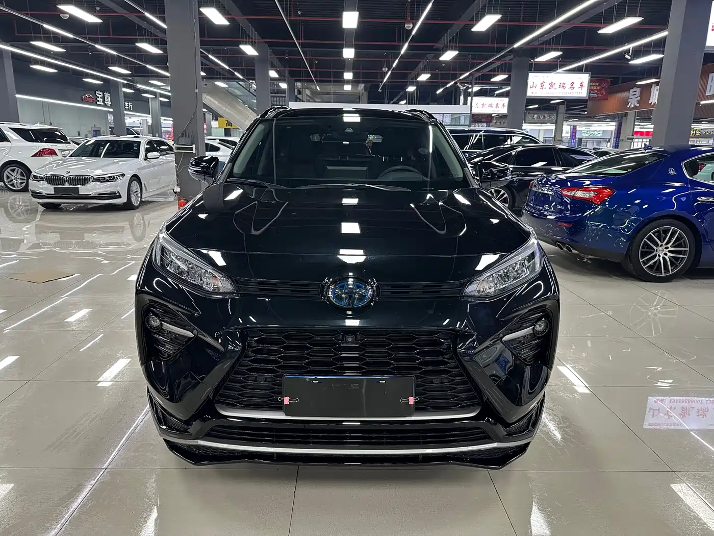 Toyota Wildlander 2020 Hybrid 2.5L E-CVT FWD Tech Edition фото 2