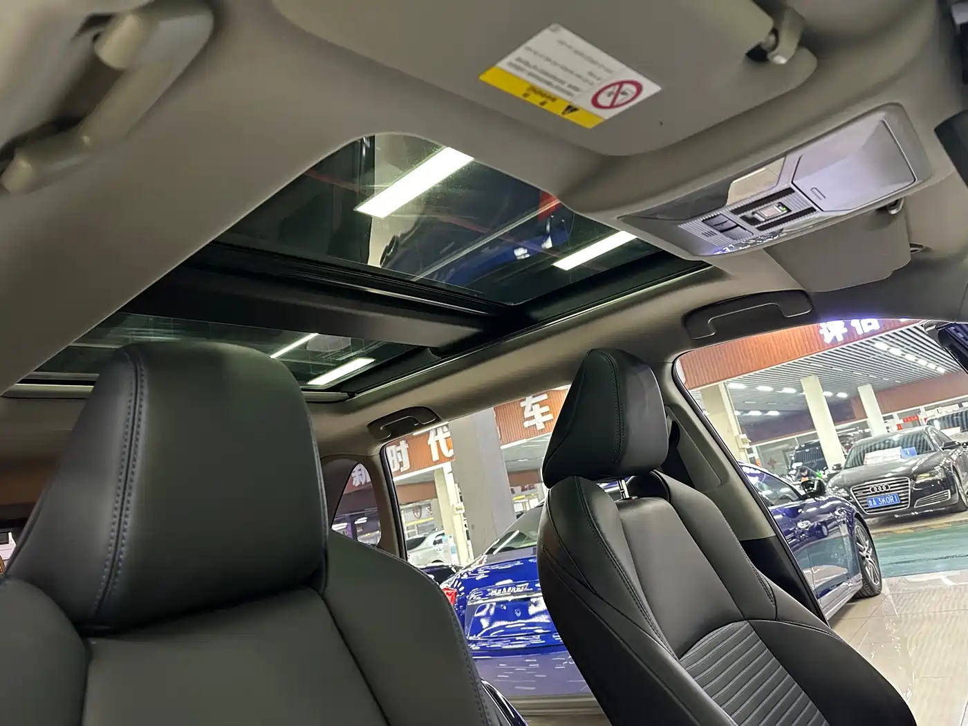 Toyota Wildlander 2020 Hybrid 2.5L E-CVT FWD Tech Edition фото 14