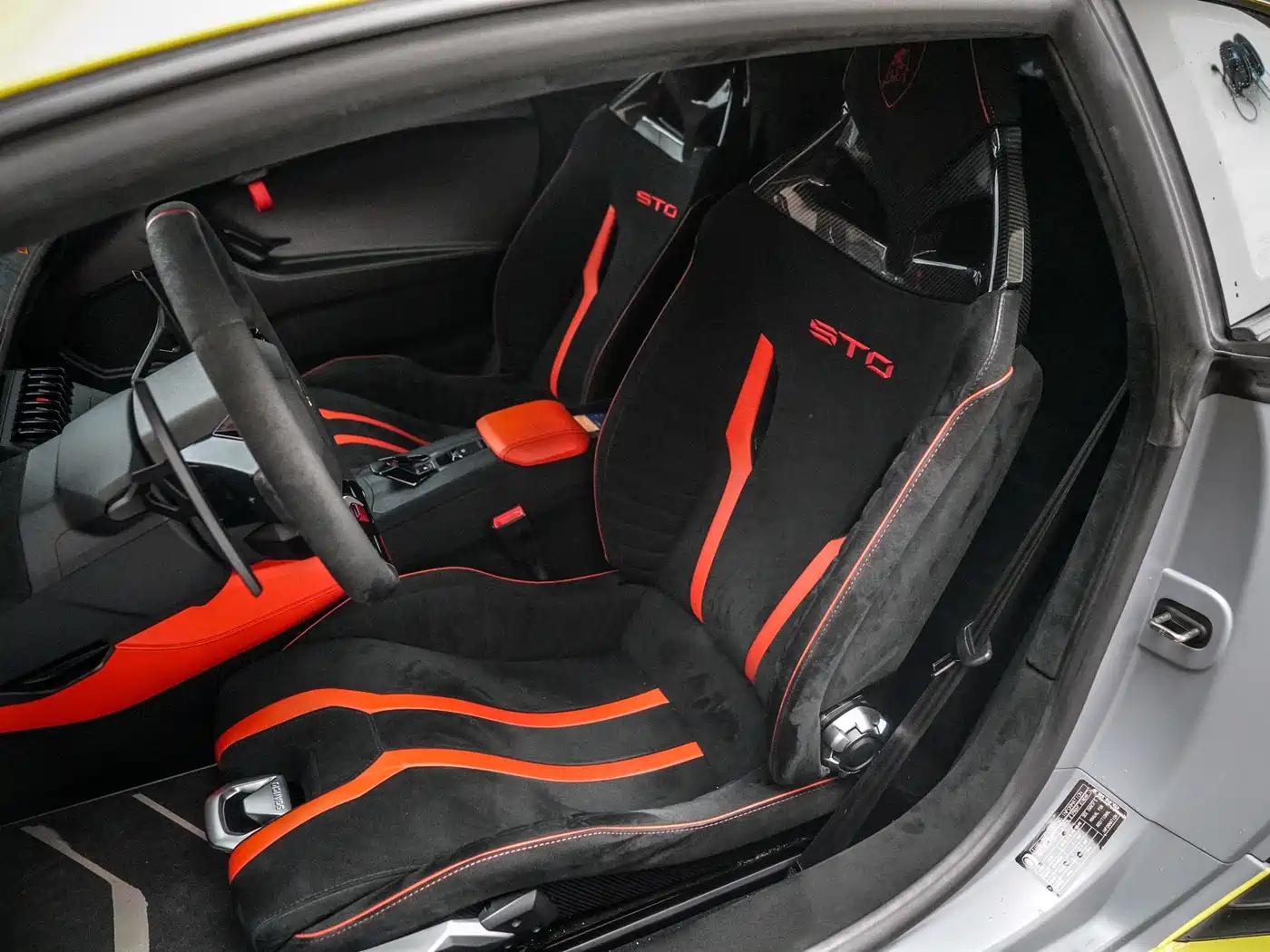 LAMBORGHINI HURACÁN