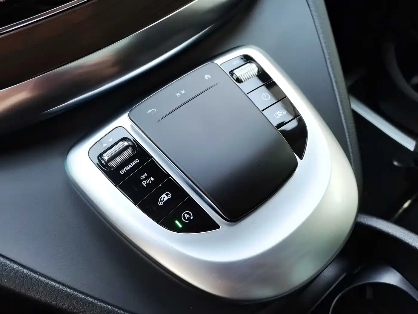 Mercedes-Benz V-Class 2022 V 260 L Long Wheelbase Luxury Edition фото 19