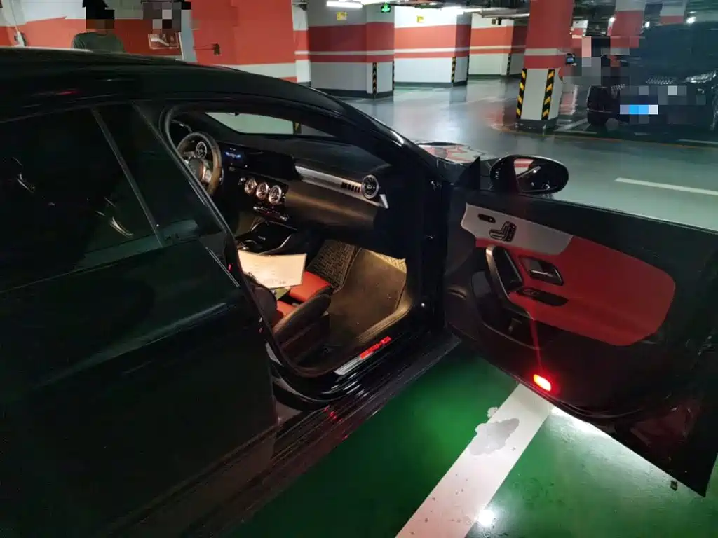 MERCEDES-BENZ CLA AMG
