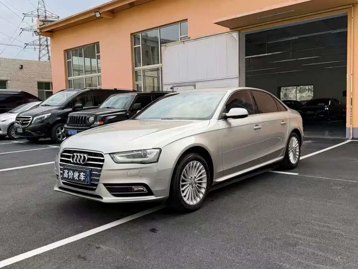 Audi A4L 2015 35 TFSI Auto Comfort