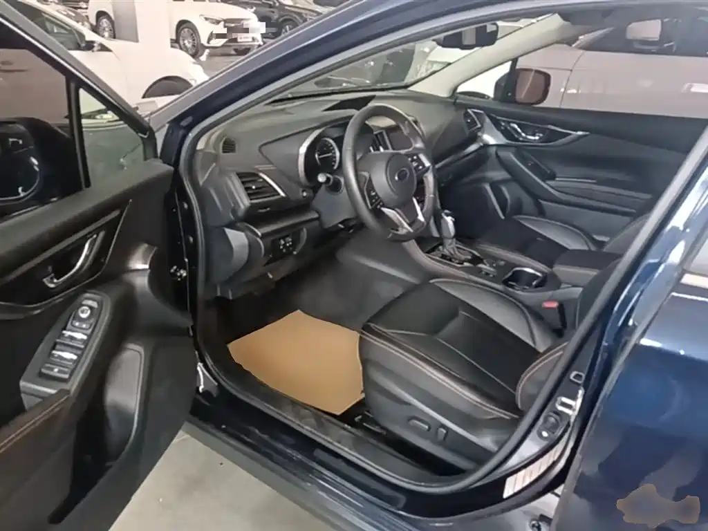 Subaru XV 2020 2.0i AWD Luxury Edition with EyeSight фото 12